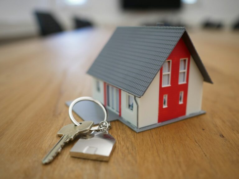 Jak się przygotować do zakupu nieruchomości? Porady prawne